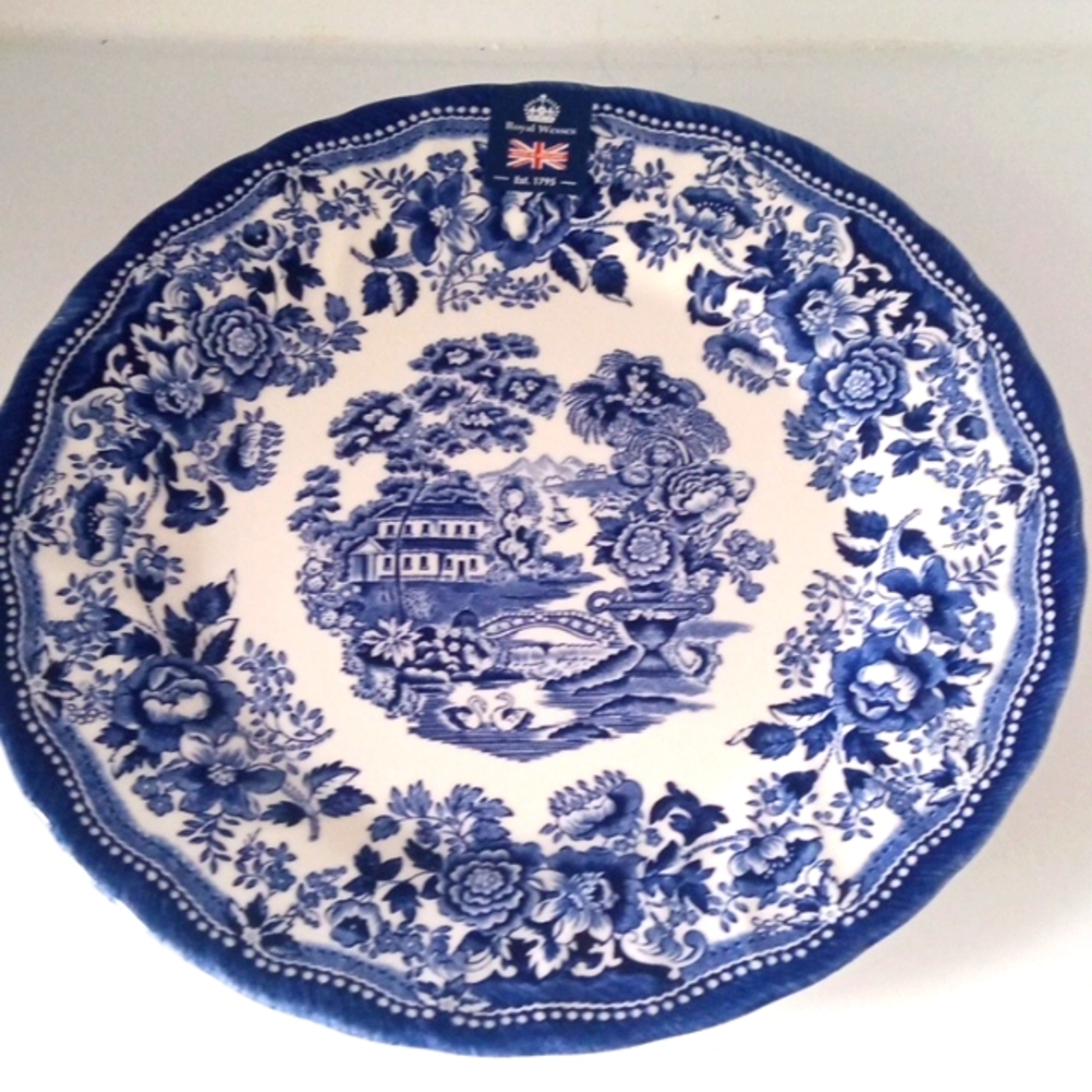 Queens by Churchill made in England Blue Colonial 13 inch